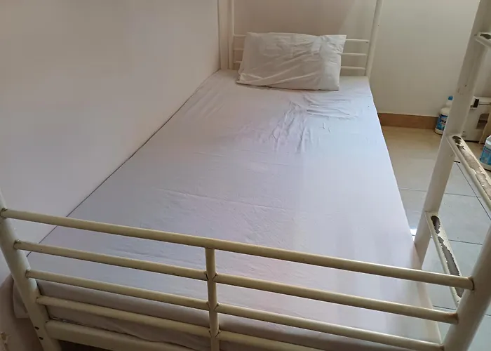 A Room In An Apartment In Nasr City, Cairo, In The Eighth District, 15 Minutes From Cairo Airport,غرفة بشقة بمدينة نصر بالقاهرة بالحي الثامن 15 دقيقة من مطار القاهرة و 7 دقيقة من معهد الفجر و 12 دقيقة لمعهد ابانة لتعليم اللغة العربية و 26 دقيقة لوسط